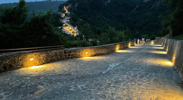 «La rupe di Civita di Bagnoregio illuminata incanterà i turisti anche di notte». Il 3 agosto l'accensione