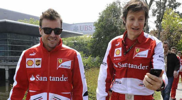 Massimo Rivola (a destra) con Fernando Alonso in divisa Ferrari