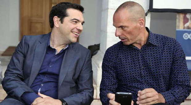 Grecia, Tsipras vara il governo con la destra. Varoufakis nuovo ministro delle finanze