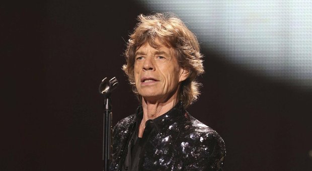 Mick Jagger operato al cuore, il leader dei Rolling Stones si sta riprendendo