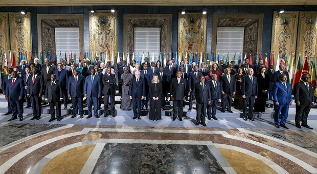 Paesi africani, il piano Mattei. Mattarella: «Africa e Ue insieme vanno lontano». Meloni: rapporti paritari