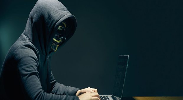 Gli hacker non vanno in vacanza, ecco i consigli per non farsi rovinare le ferie