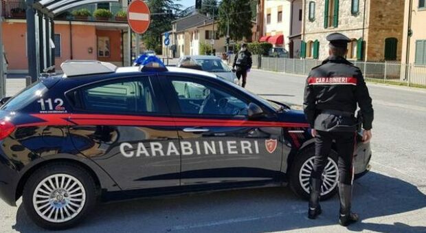 Giugliano, maxi blitz: multe per 15mila euro, sequestrate tre auto