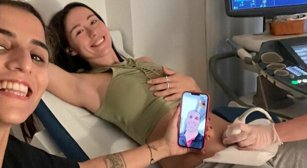 Aurora Ramazzotti, il retroscena sulla gravidanza: «Goffredo assente all'ecografia, mi ha accompagnato un'amica»