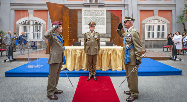 Il generale Tota con il capo di Stato Maggiore Pietro Serino e il generale Iannucci