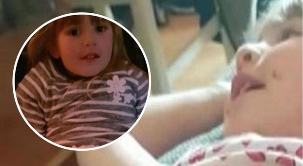 "Conoscete questa bambina? Potrebbe essere vittima di abusi", la polizia diffonde le foto