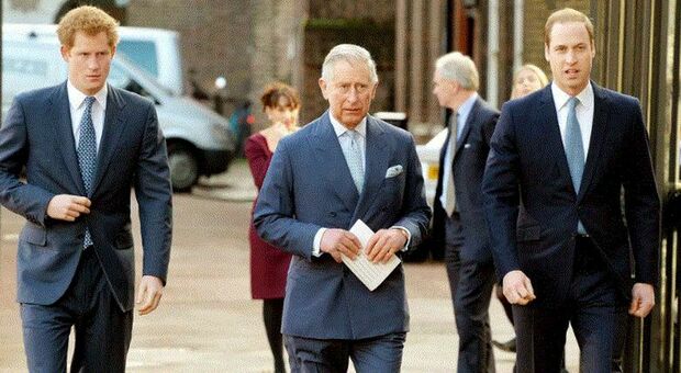 Re Carlo, Harry, Lady Diana: ecco le pagelle scolastiche (da incubo) dei reali. Si salvano solo Kate e William: il ritrovamento
