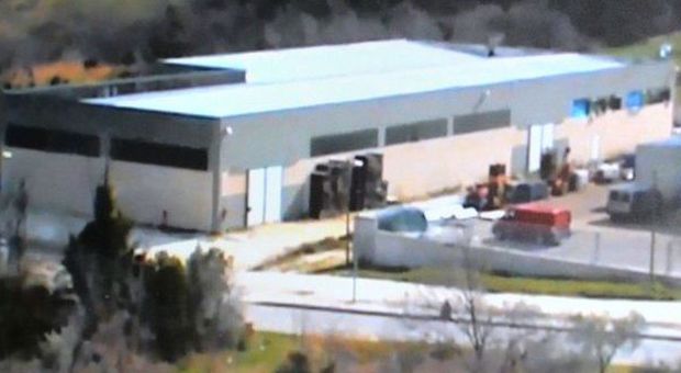 Lavoro: fabbrica lager con immigrati sequestrata in Abruzzo
