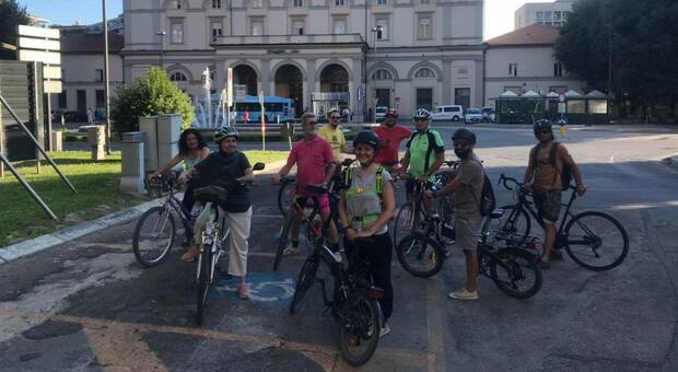 Perugia, in bici per chiedere sicurezza «Le strade della città vanno adeguate»
