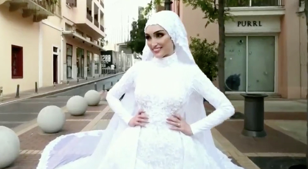 Beirut, il racconto choc della sposa travolta dall'esplosione: «È stato un incubo»