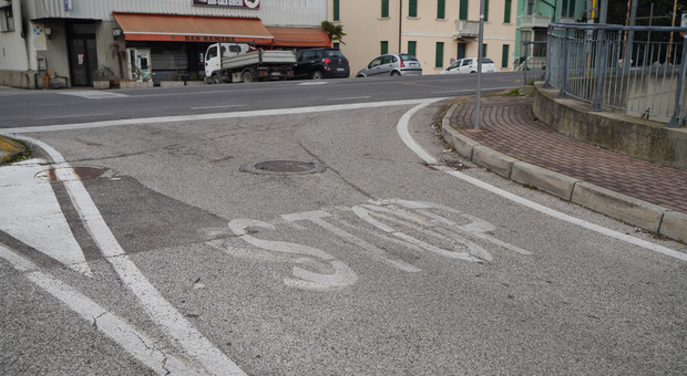 Disastro strade a Rovigo. Segnaletica orizzontale e verticale, mancano i fondi per sistemare strisce e cartelli