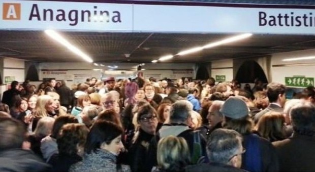 Metro A, disagi per guasto tecnico: sospesa tratta Subagusta-Anagnina e viceversa
