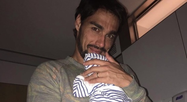 Fognini pubblica la prima foto con il figlio: Federico appena nato è già una star