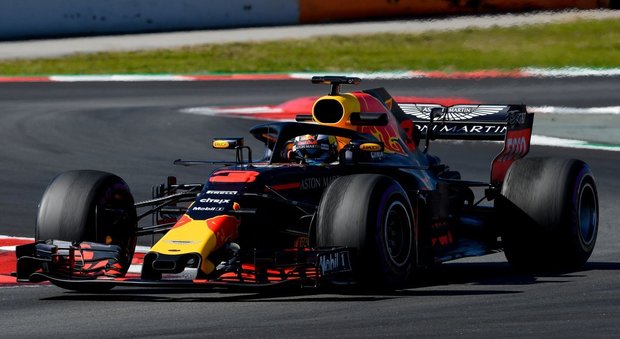 Formula 1, Ricciardo: «Mercedes ancora favorita, dietro sfida aperta tra Red Bull e Ferrari