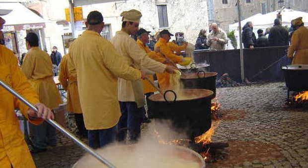 Latina, Sermoneta si prepara per la tradizionale sagra della polenta