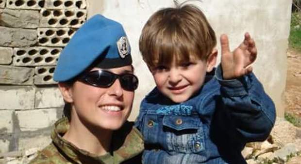 Stefania Stellaccio, la soldatessa amica dei bambini