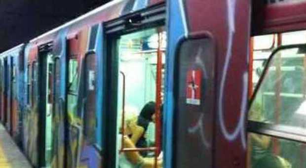 Metro B, guasto a Laurentina: treni fermi e forti ritardi