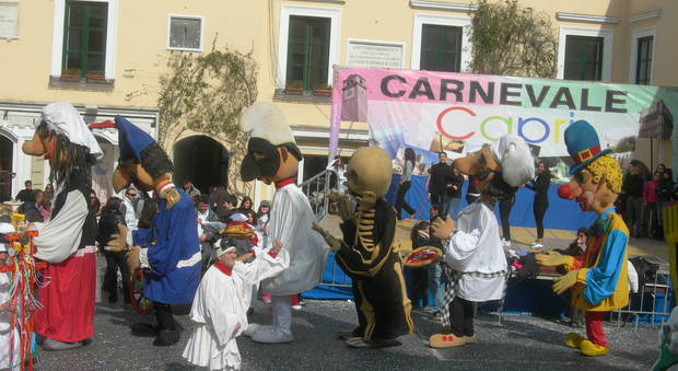Carnevale sicuro a Capri e ad Anacapri, scattano le ordinanze dei sindaci: no a uova e bombolette spray