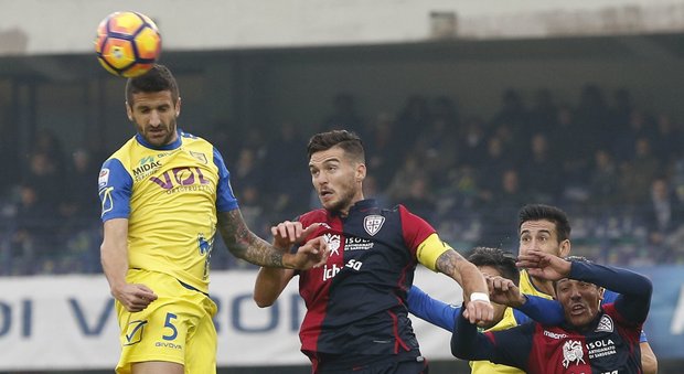 Gobbi punisce il Cagliari e consente il sorpasso al Chievo