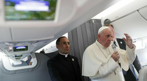 Cantuccini d'Abruzzo sul volo di papa Francesco verso l'Iraq