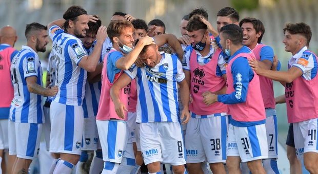 Calcio, ricorso rigettato al Trapani: Pescara farà i playout