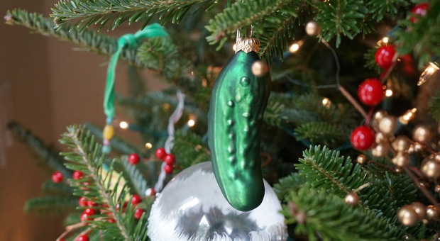Albero di Natale, perché il cetriolo come addobbo è una delle tradizioni più famose (negli Usa)