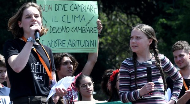 Greta Thunberg in piazza a Roma: «Cambiamo il mondo». Migliaia di giovani al Friday for Future