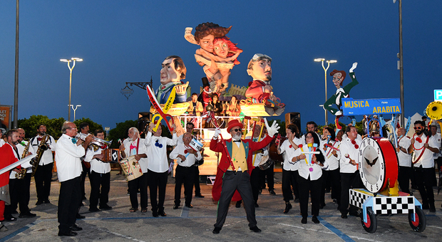 Feste, concerti e carri allegorici: Carnevale, un tourbillon di 30 appuntamenti