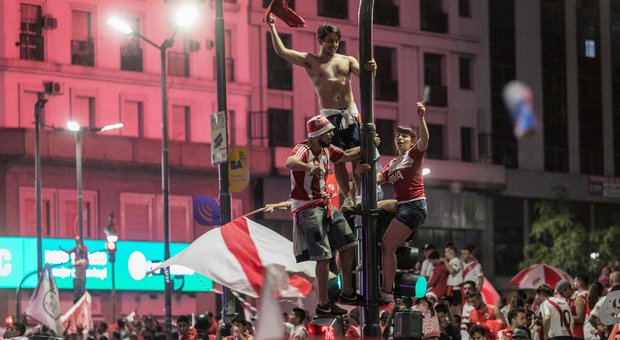 Libertadores, festeggia la vittoria del River Plate: ucciso un tifoso