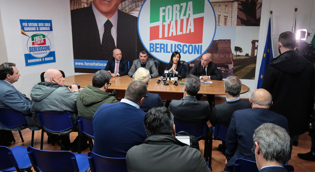 La svolta di Forza Italia in Campania: facce nuove e più presenza sui social network