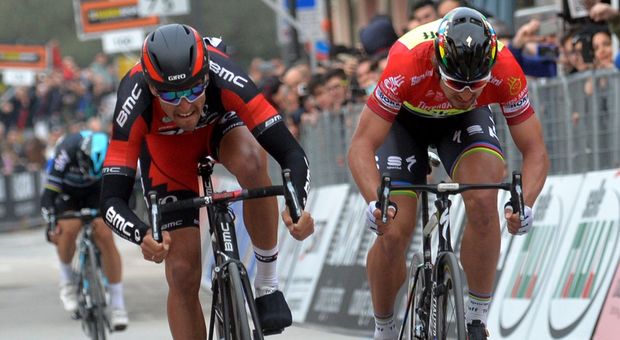 Tirreno Adriatico: Van Avermaet sul traguardo di Cepagatti brucia Sagan e ipoteca la vittoria