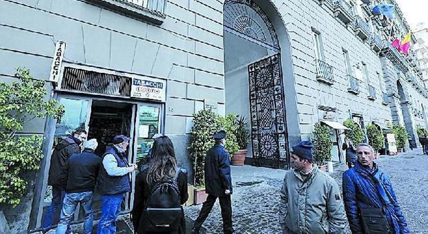 Ticket pasto, il Comune di Napoli incassa ma non paga i dipendenti