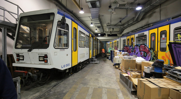 Napoli, arriva il primo treno nuovo della metropolitana: andrà in funzione solo a ottobre