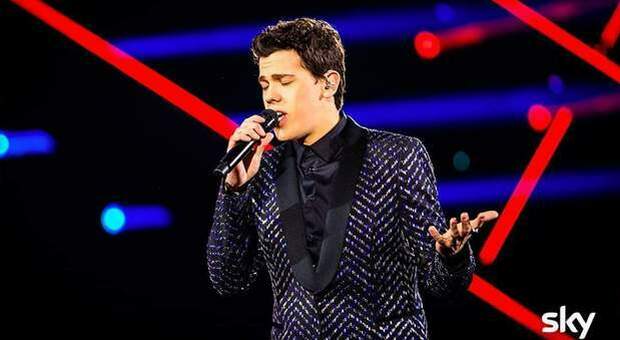 Davide Rossi durante la finale di X Factor 2019 (foto SKY)