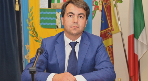 Il sindaco Marco Serena si dimette: «Non mi piego ai compromessi»