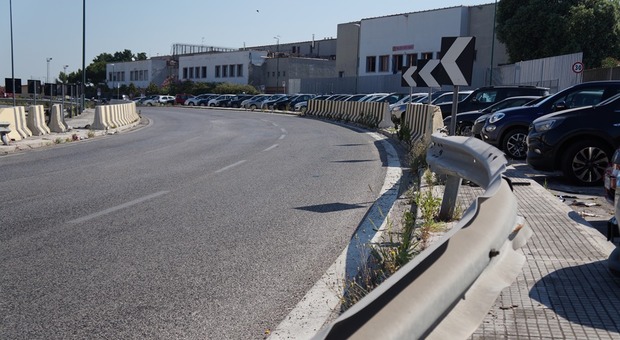 Napoli Est, la strada degli incidenti: «Basta, il Comune intervenga»