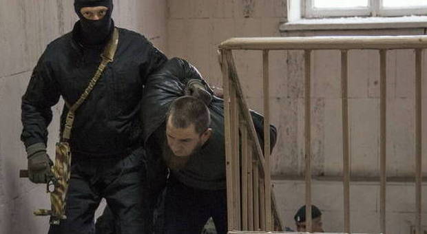 Nemtsov, a sparare è stato ex tenente ceceno. Il leader separatista: «È un soldato coraggioso»