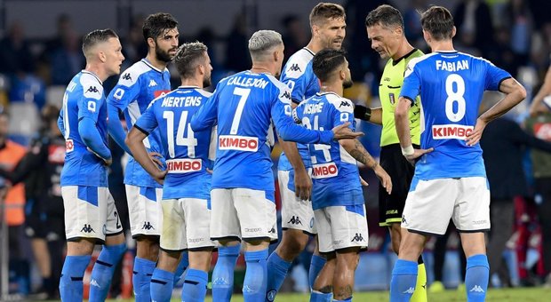 Emozioni, gol e polemiche: tra Napoli e Atalanta finisce 2-2