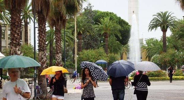 Marche: il gran caldo ha le ore contate Pioggia, allerta della Protezione civile