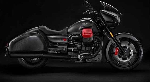 La MGX-21 di Moto Guzzi arriva nei saloni dei concessionari, con 23.900 euro si può comprare una delle motociclette più anticonformiste e seducenti del panorama mondiale.
