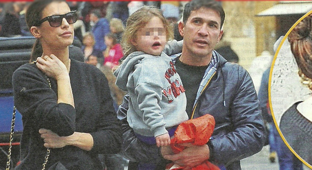 Elisabetta Canalis, il marito Brian Perri e la figlia Skyler Eva a Roma