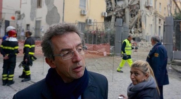 Crollo a Napoli, il rettore Manfredi: garantire massima sicurezza agli studenti