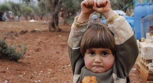 La bambina siriana di 4 anni fotografata dalla giornalista palestinese Abu Shaban