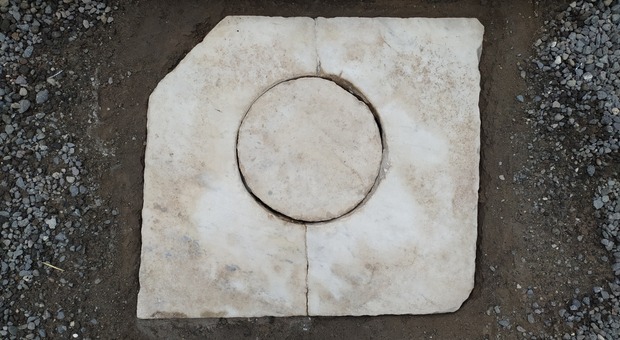 Parco archeologico di Pompei, è giallo nella domus: scompare chiusino in marmo
