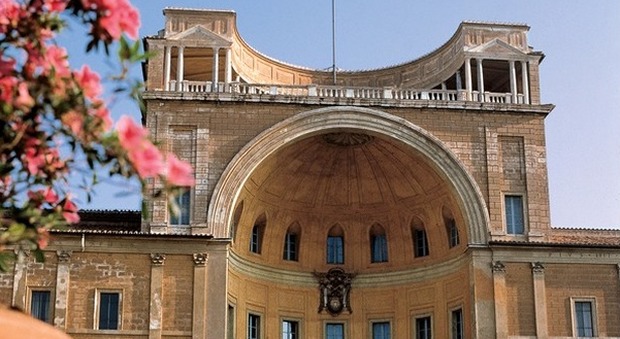 Vaticano, il celebre Nicchione restaurato: torna color panna come un tempo