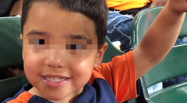 Bimbo di 6 anni ucciso da ameba mangia-cervello, allerta a Houston: «Non usate l'acqua del rubinetto»