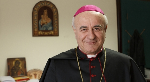 Monsignor Paglia, presidente della Pontificia accademia per la Vita: «Comprensibile la sofferenza ma non si incoraggi il suicidio»