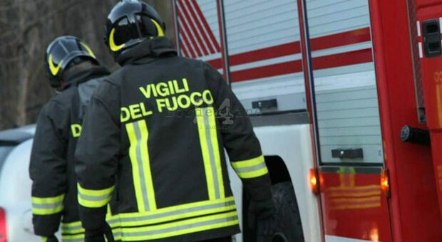 Incendio in una palazzina Ater di Ceccano, una decina di famiglia evacuate