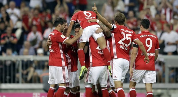 Bundesliga, Ancelotti vince all'esordio: il Bayern Monaco schiaccia il Werder Brema