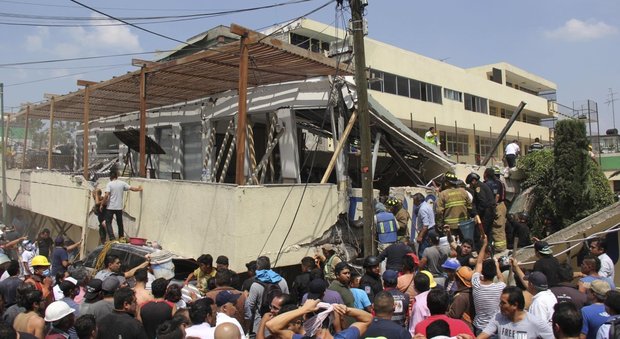 Terremoto in Messico, 32 bambini morti nella scuola crollata